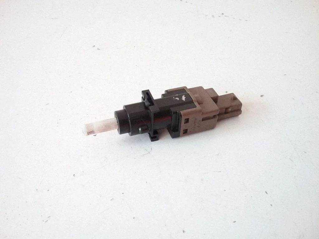 Brake pedal sensor switch 46840511