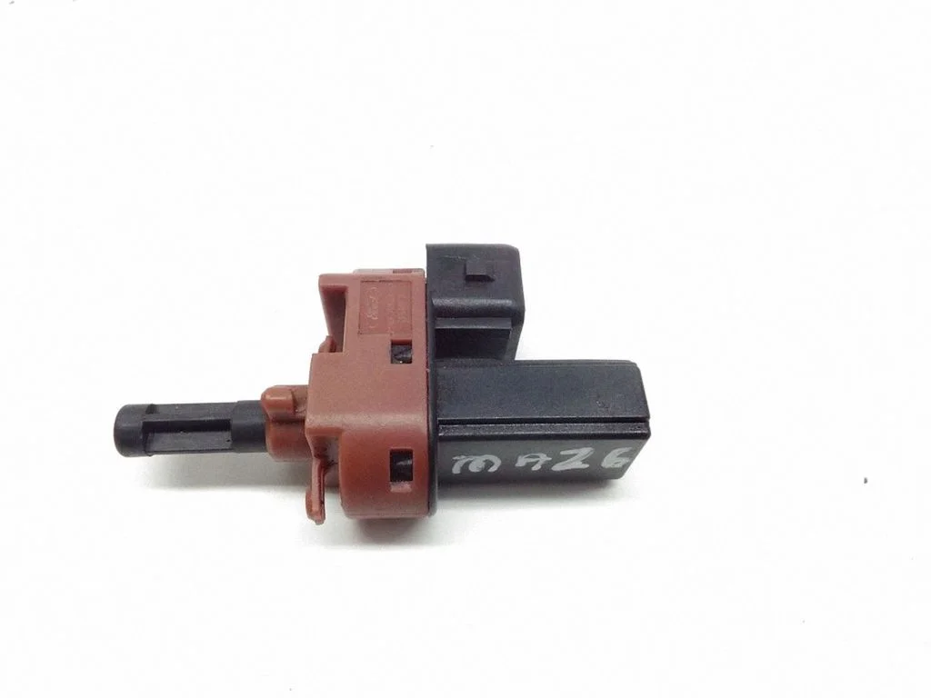 Brake pedal sensor switch – Mazda 6 (2002-2008)