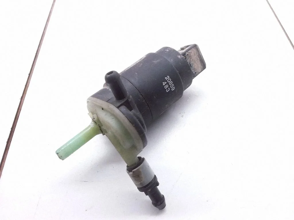 Klaasipesuvedeliku pump (klaaside) – Nissan Primera (2002-2007)