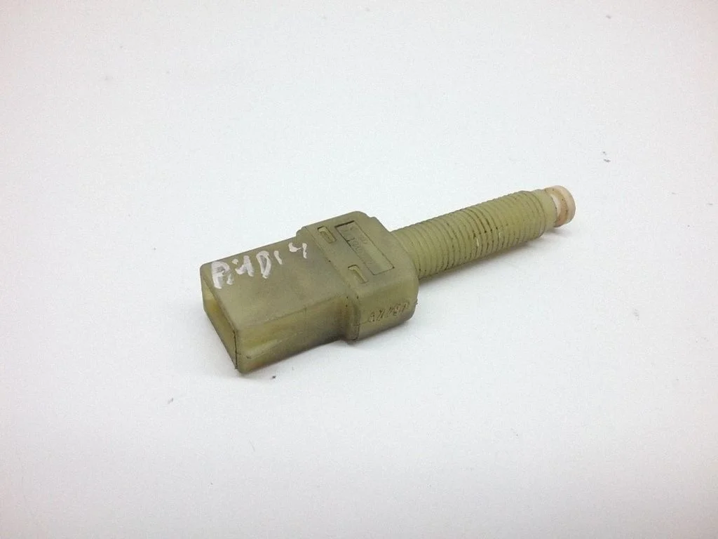Piduripedaali andur – Audi A4 S4 B5 8D (1994-1999)