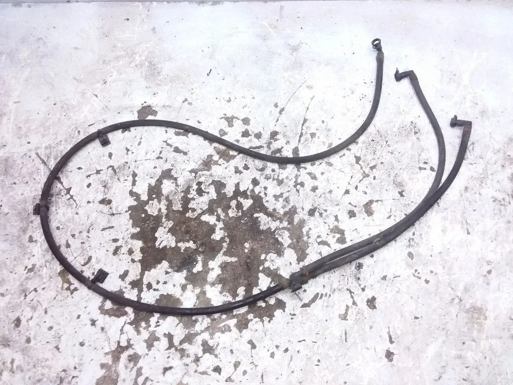 Windshield washer fluid hose – Saab 9-3 Ver2 (2003-2007)