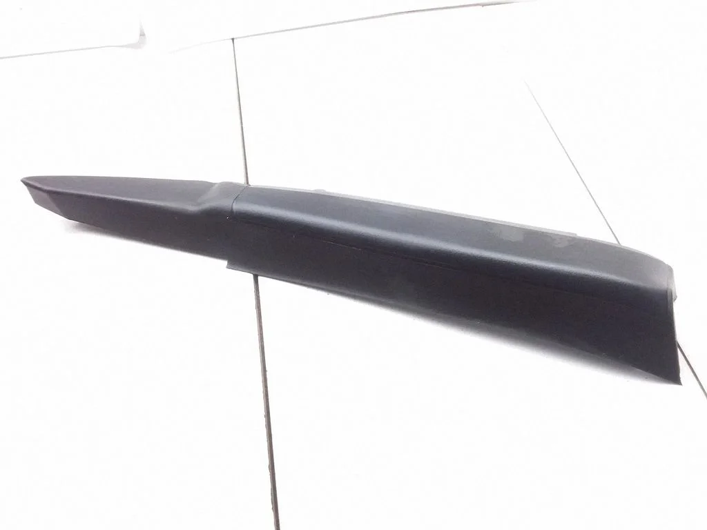 Tagatule liist (dekoorriba) – BMW 7-seeria F01 F02 F03 F04 (2008-2016)