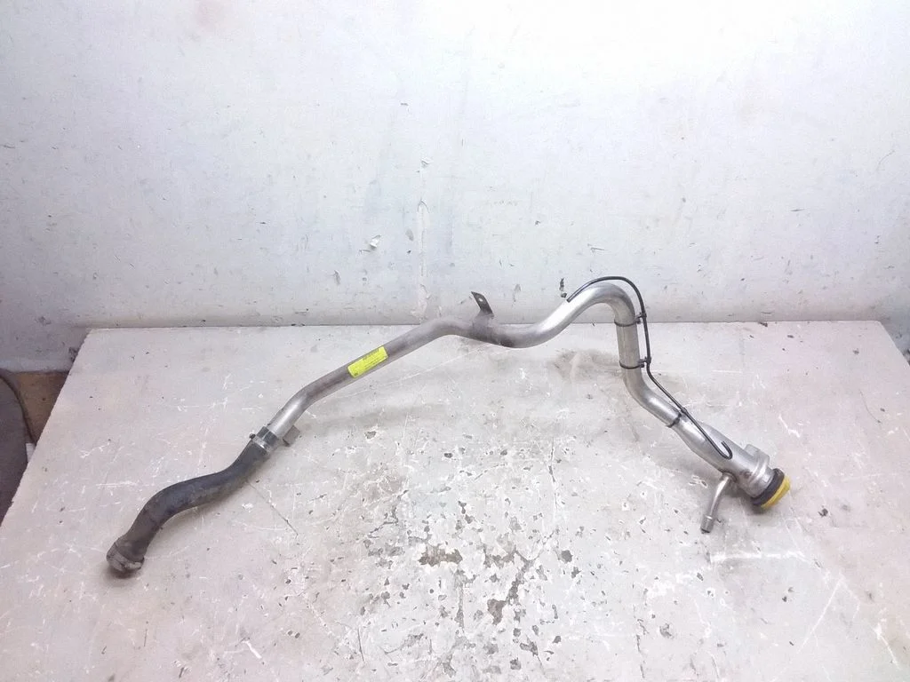 Fuel tank filler neck pipe – Land Rover Range Rover L405 (2013-2021)