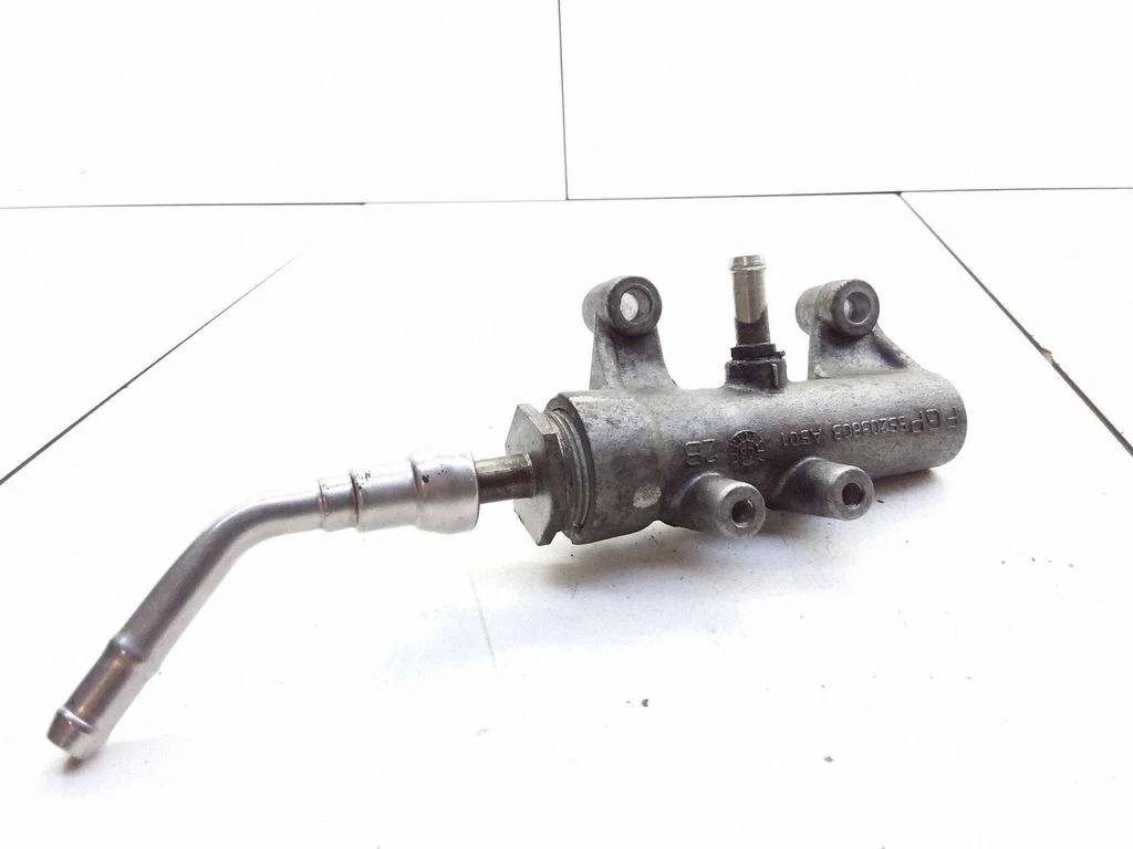 Regulator ciśnienia paliwa – Saab 9-3 Ver2 (2003-2007)