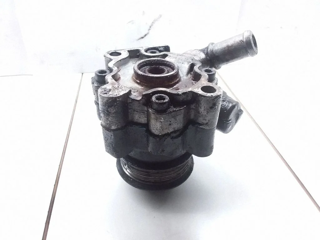 Power steering pump 4X4Q3A674B