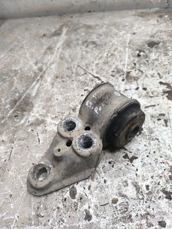 Rear axle beam mounts housing – Volkswagen Passat B5.5 (2001-2005)