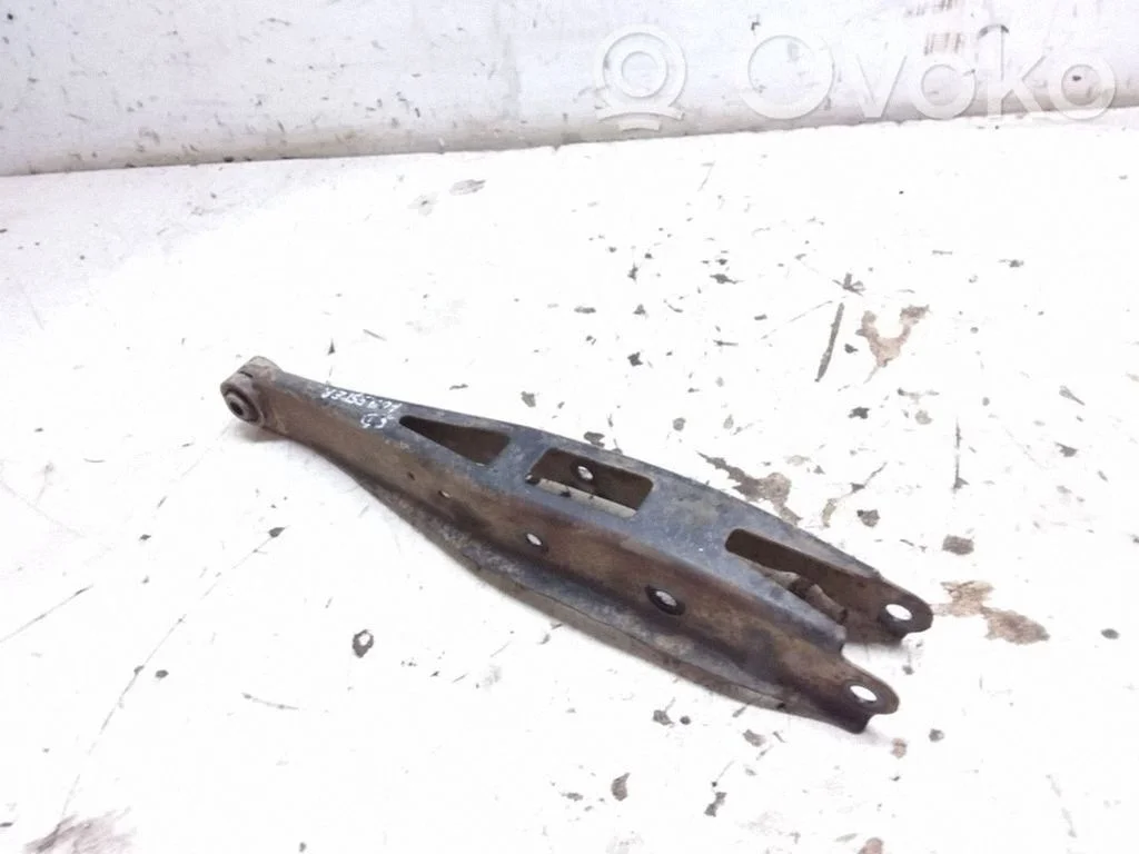 Rear upper control arm/wishbone – right