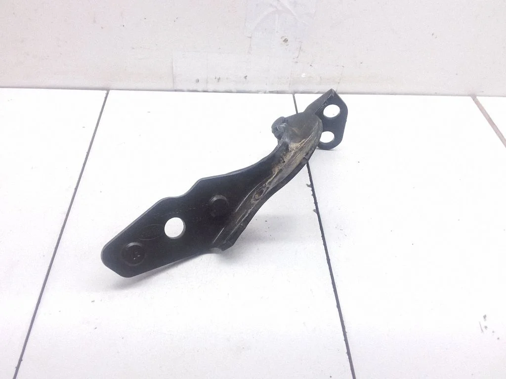 Tailgate/trunk/boot hinge – Land Rover Range Rover L405 (2013-2021)