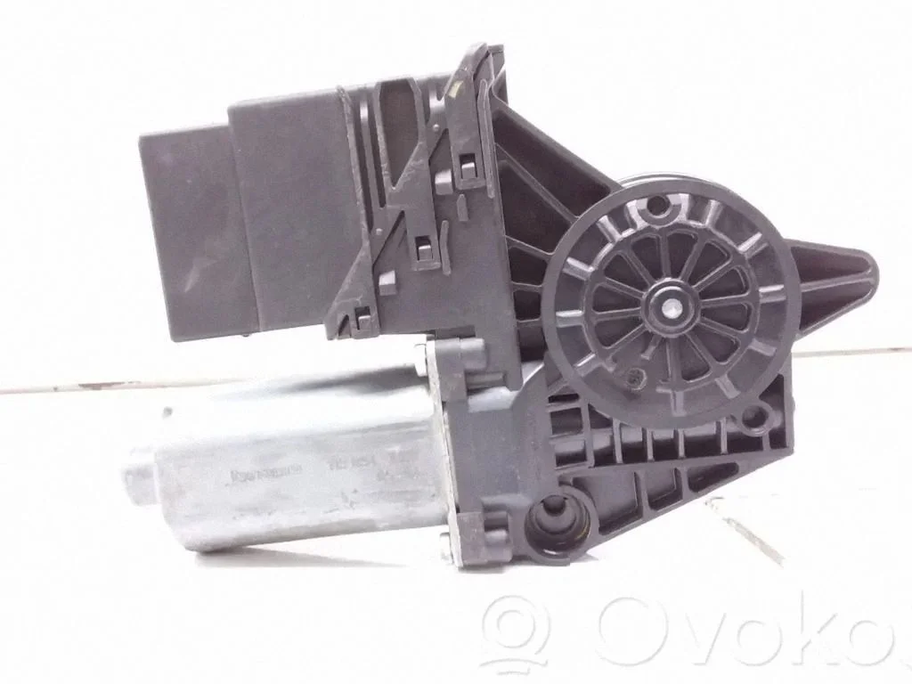 Rear door window regulator motor – Skoda Superb B5 (3U) (2001-2008)
