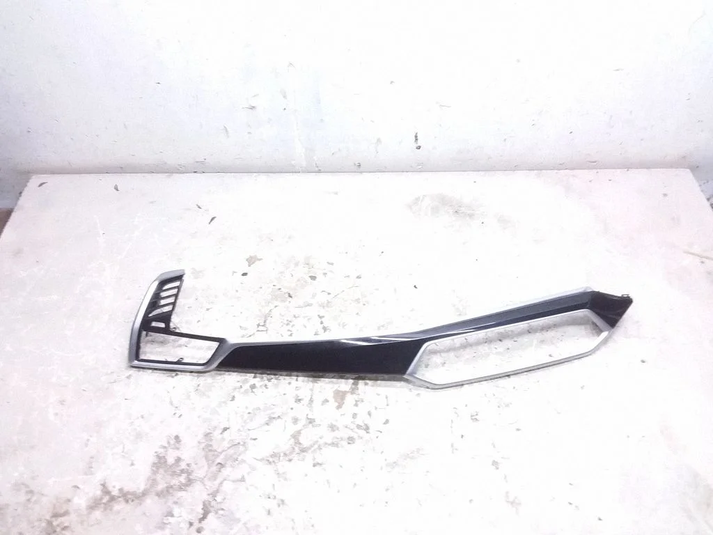 Dekoratīvā apdares josliņa – BMW X5M G05 F95 (2019-)