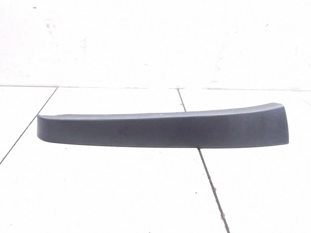 Dashboard glove box trim 847703E500
