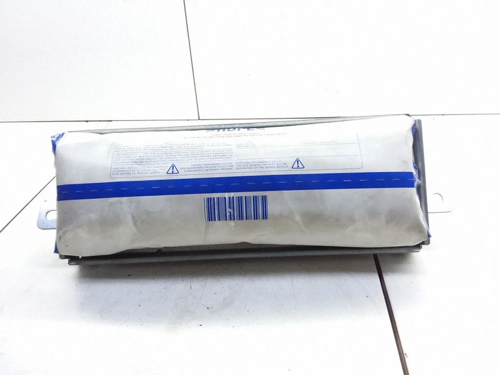 Knee airbag 141468