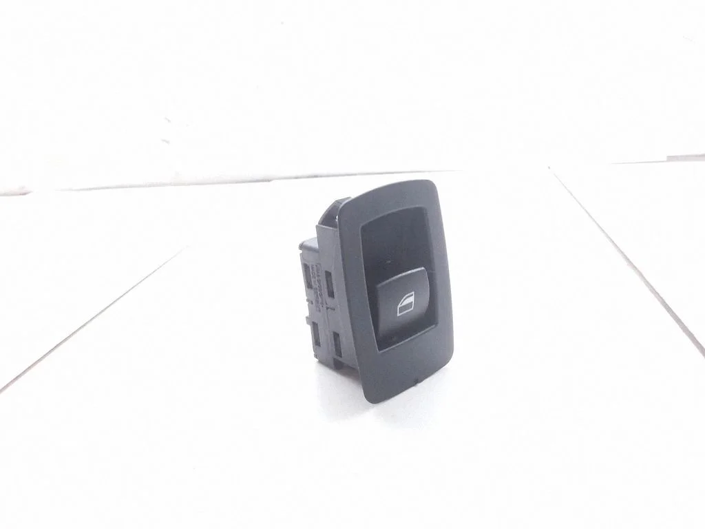 Electric window control switch – BMW 3 Series E90 E91 (2005-2012)