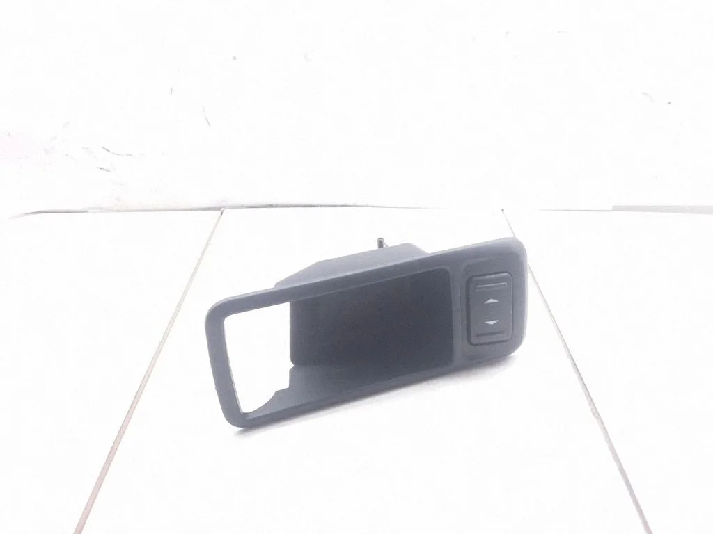 Electric window control switch – Ford Focus C-MAX (2003-2010)
