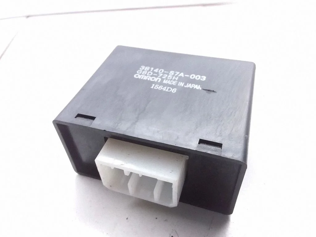 Logu tīrītāju relejs 38140S7A003