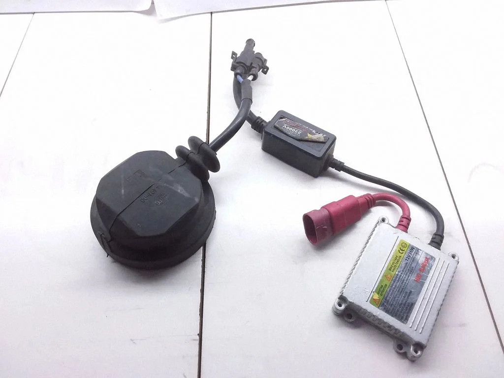 Xenon control unit/module – Volvo S40, V40 (1995-2004)