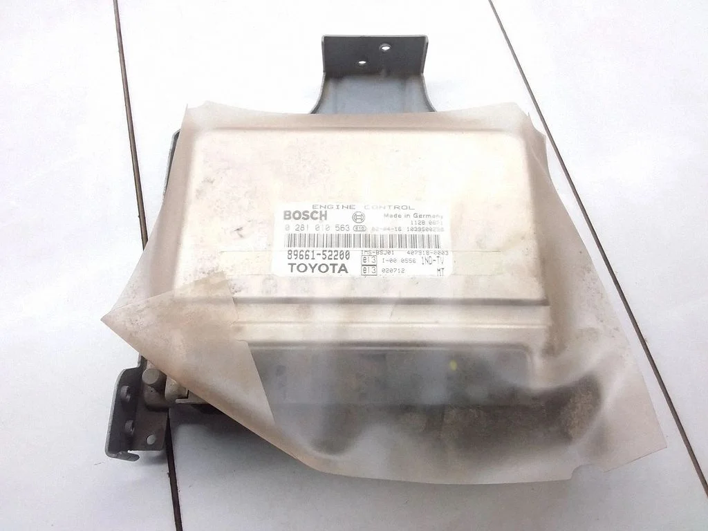 Sterownik silnika 8966152200