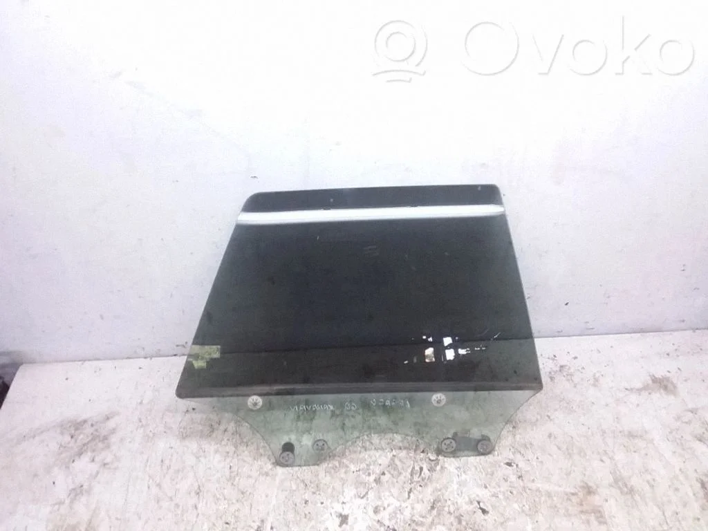 Rear door window glass BCC1893
