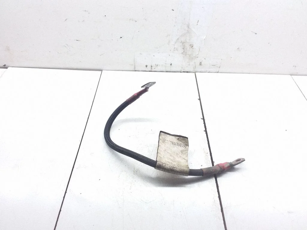 Positive cable (battery) 051844104