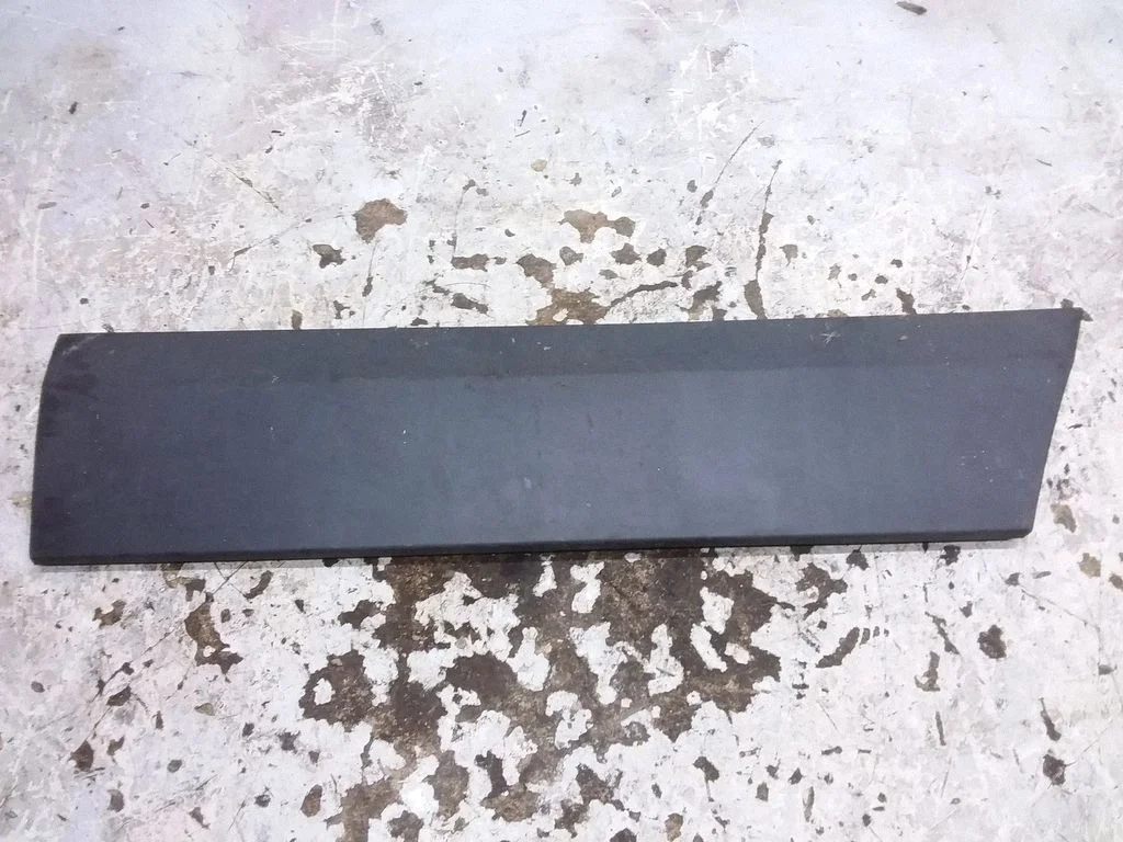 Front door trim (molding) – Mercedes-Benz Sprinter W906 (2006-2018)