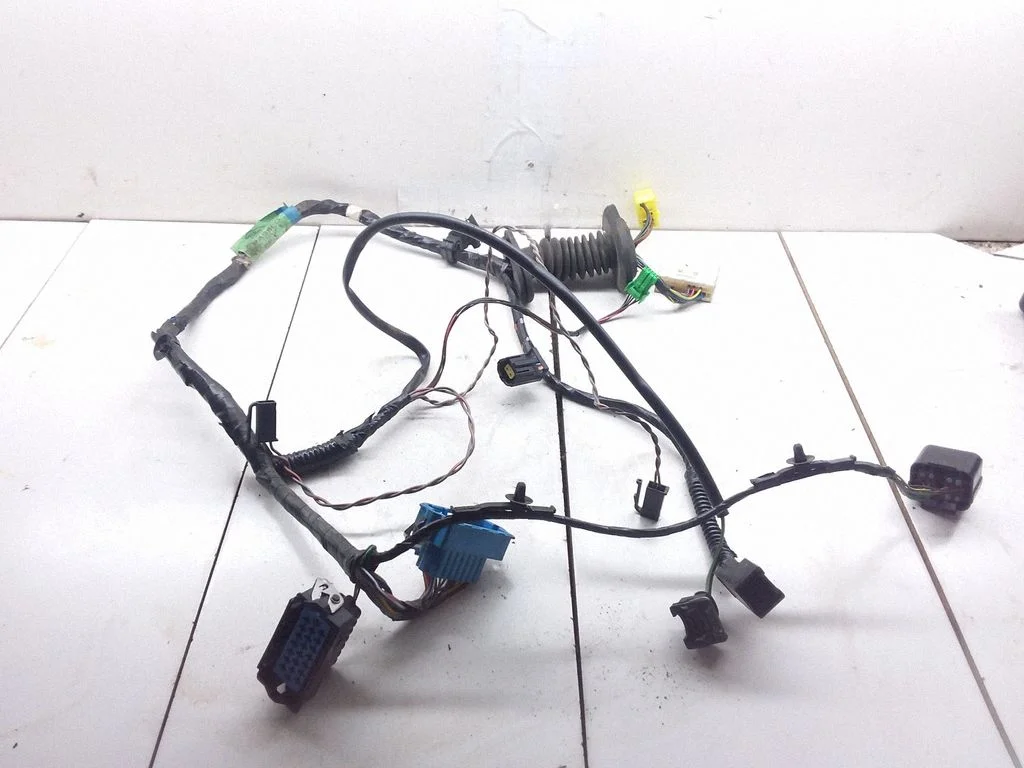 Front door wiring loom LNC3190CF