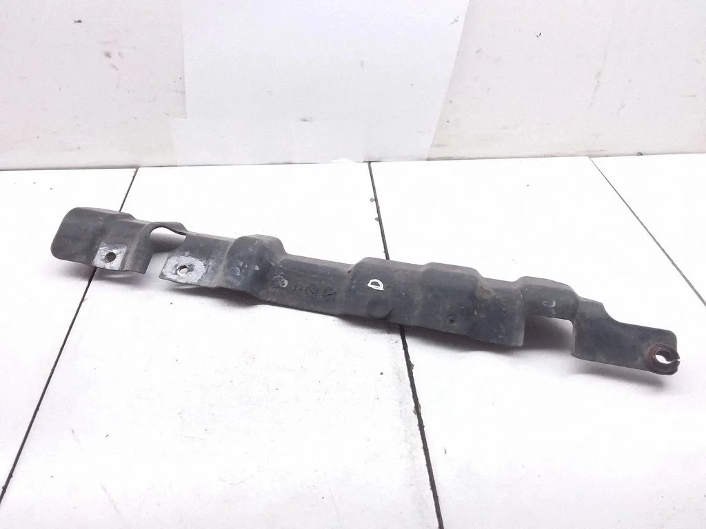 Radiator support slam panel bracket U400130190