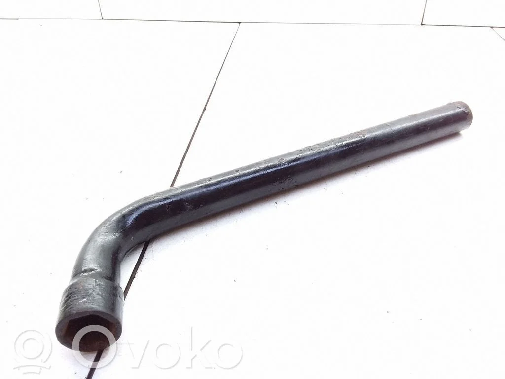 Klucz do kół – Opel Vectra C (2002-2005)