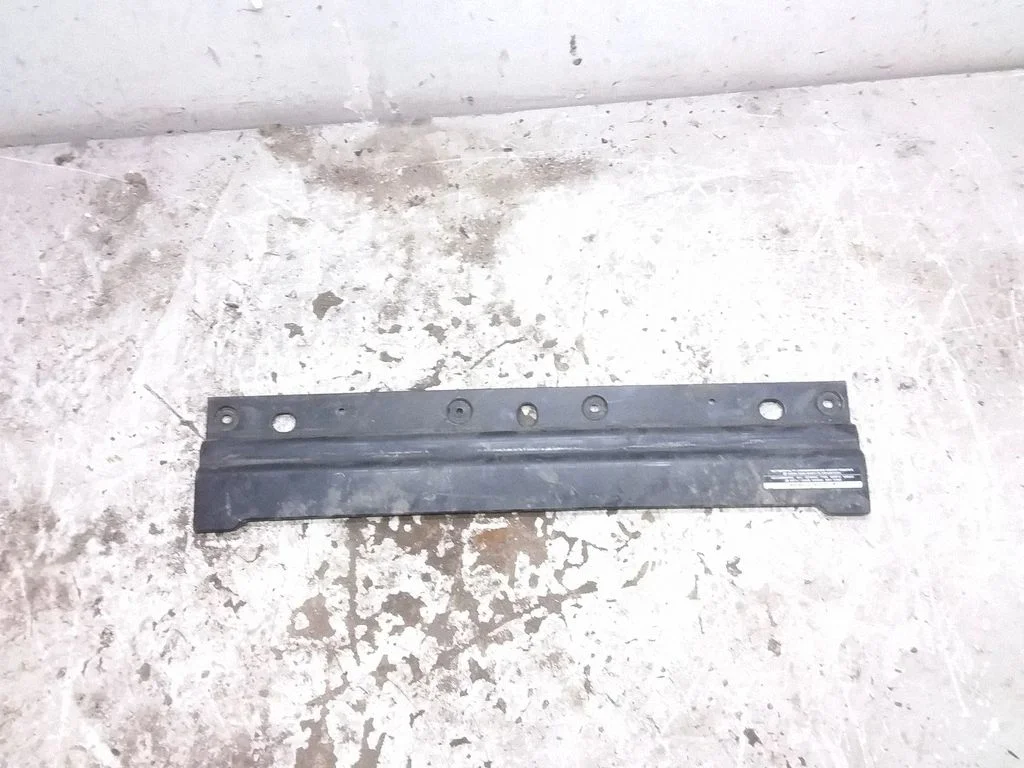 Radiatoru paneļa augšējā daļa 214964KJ0A
