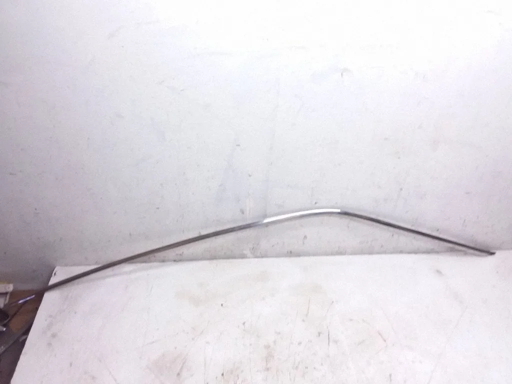 Katuse liist „molding" – parem
