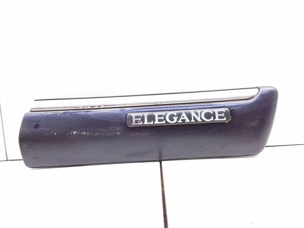 Fender trim (molding) – Mercedes-Benz E-Class W210 (1995-2002)