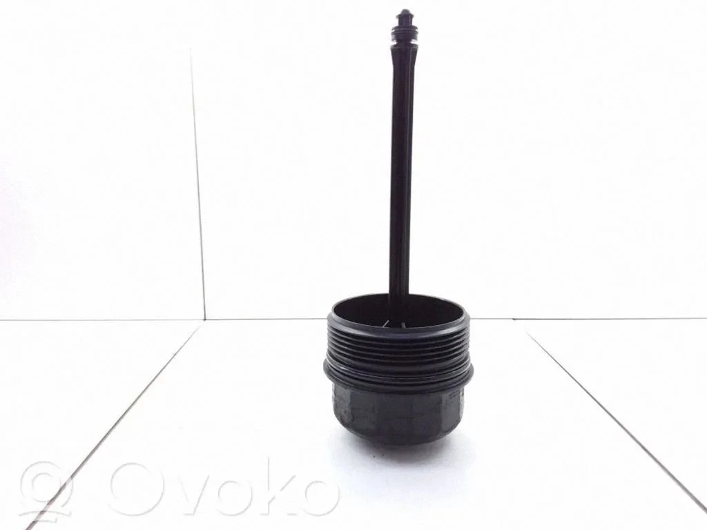 Oil filter cover – Volkswagen Passat B5.5 (2001-2005)