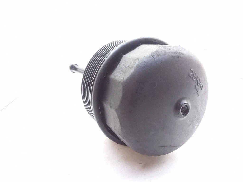 Oil filter cover – Volkswagen Passat B5.5 (2001-2005)