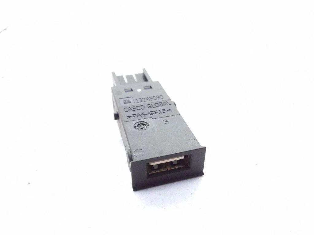 USB socket connector – Opel Insignia A (2008-2017)