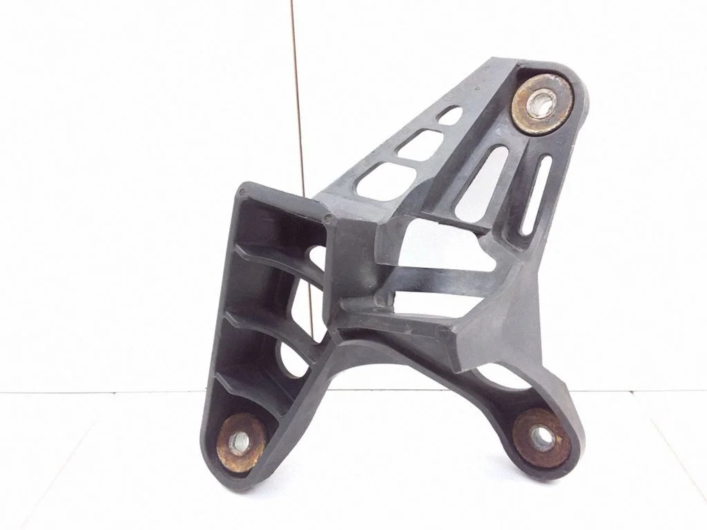 Gear shift cable bracket – Volkswagen Passat B6 (2005-2010)