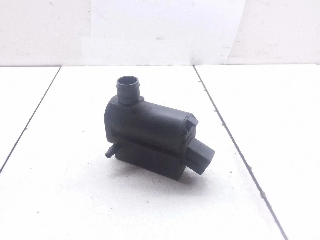 Klaasipesuvedeliku pump (klaaside) – KIA Sorento (2002-2009)