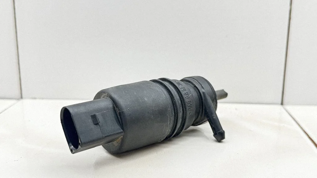 Windscreen/windshield washer pump