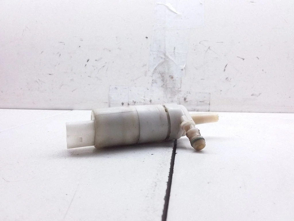 Windscreen/windshield washer pump