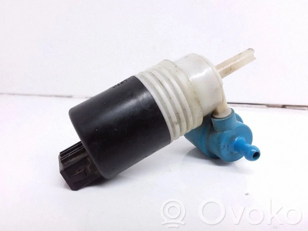 Klaasipesuvedeliku pump (klaaside) – Volkswagen Passat B4 (1994-1996)
