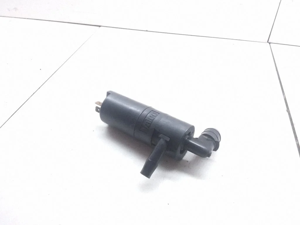 Klaasipesuvedeliku pump (klaaside) – Land Rover Discovery (1989-1998)
