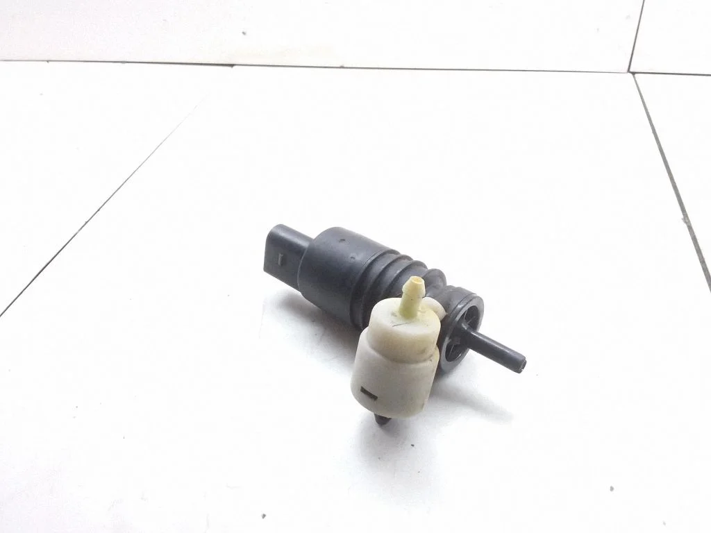 Windscreen/windshield washer pump