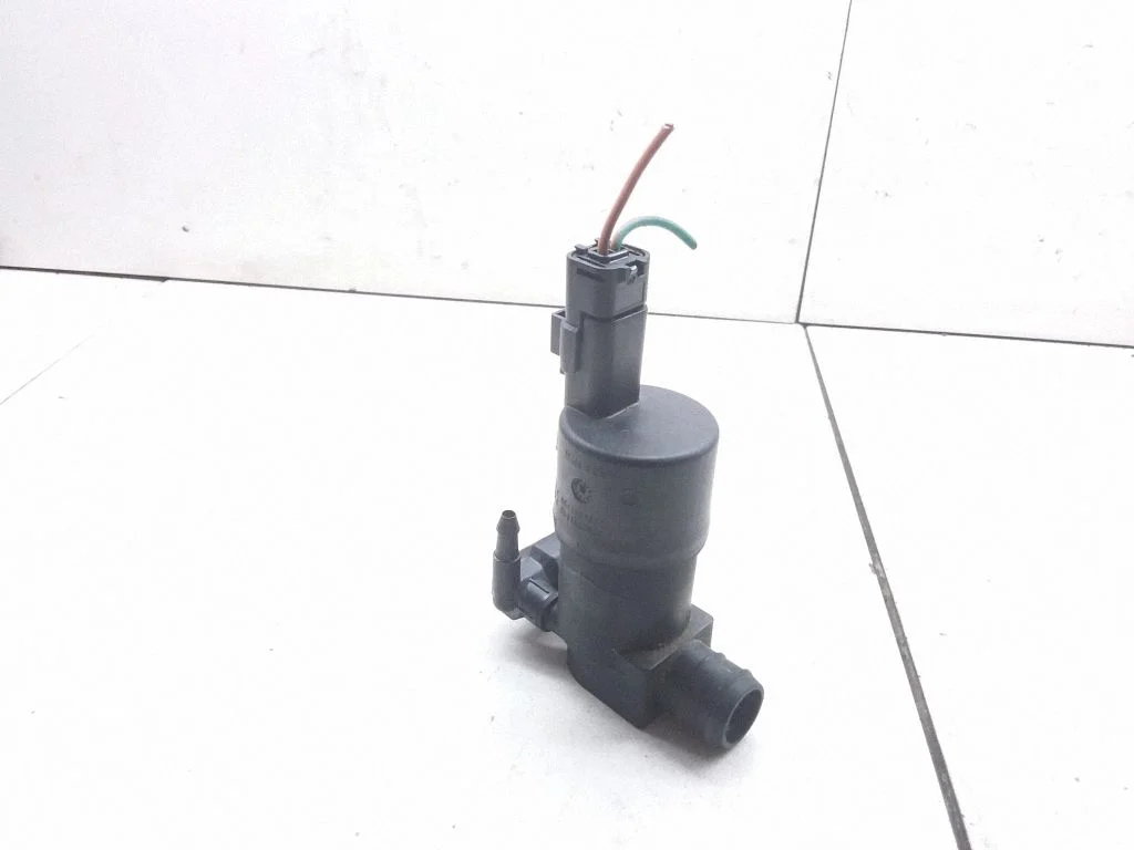Klaasipesuvedeliku pump (klaaside) – Renault Zoe (2012-)