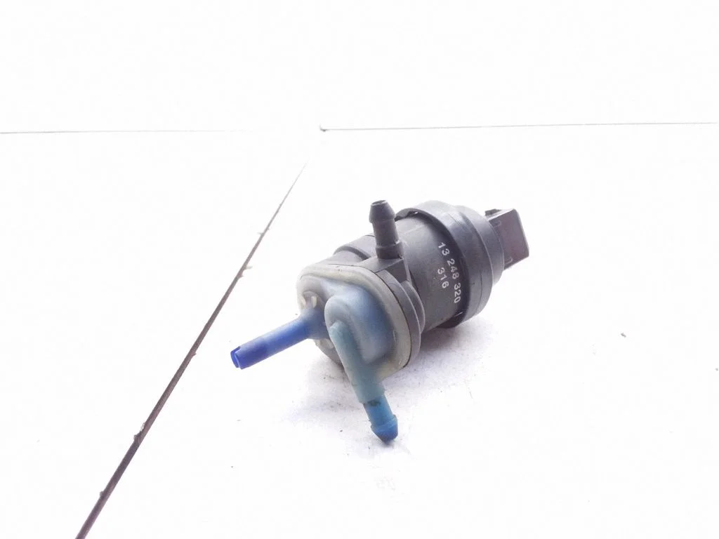 Klaasipesuvedeliku pump (klaaside) – Opel Astra H (2004-2012)