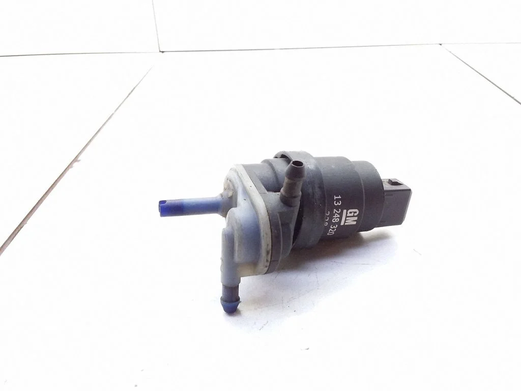 Klaasipesuvedeliku pump (klaaside) – Opel Zafira B (2005-2014)