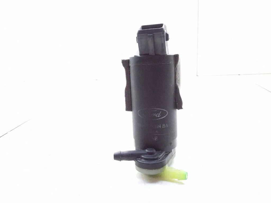 Klaasipesuvedeliku pump (klaaside) – Ford Focus (1998-2004)