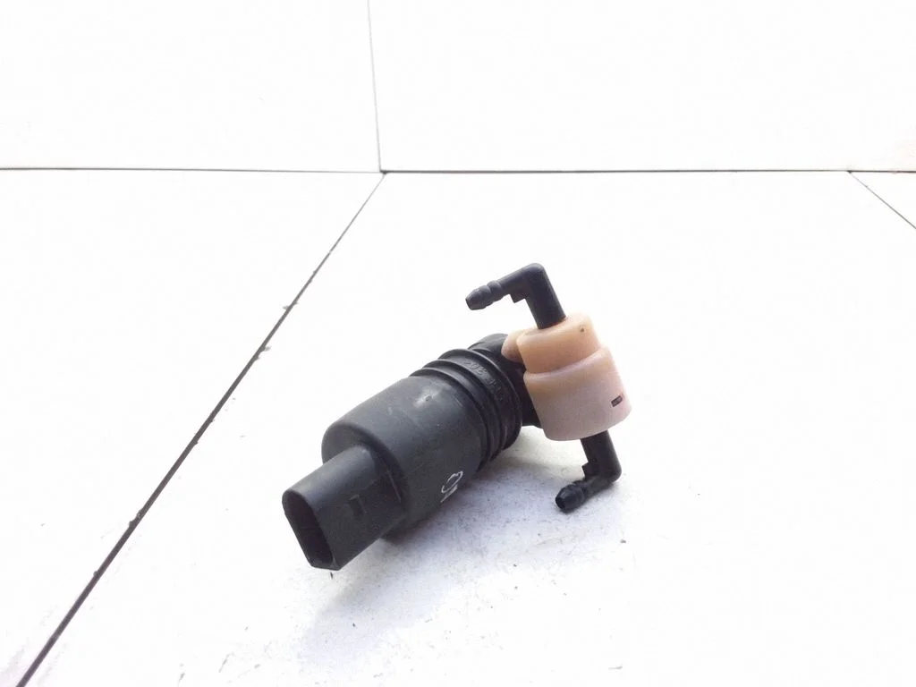 Windscreen/windshield washer pump