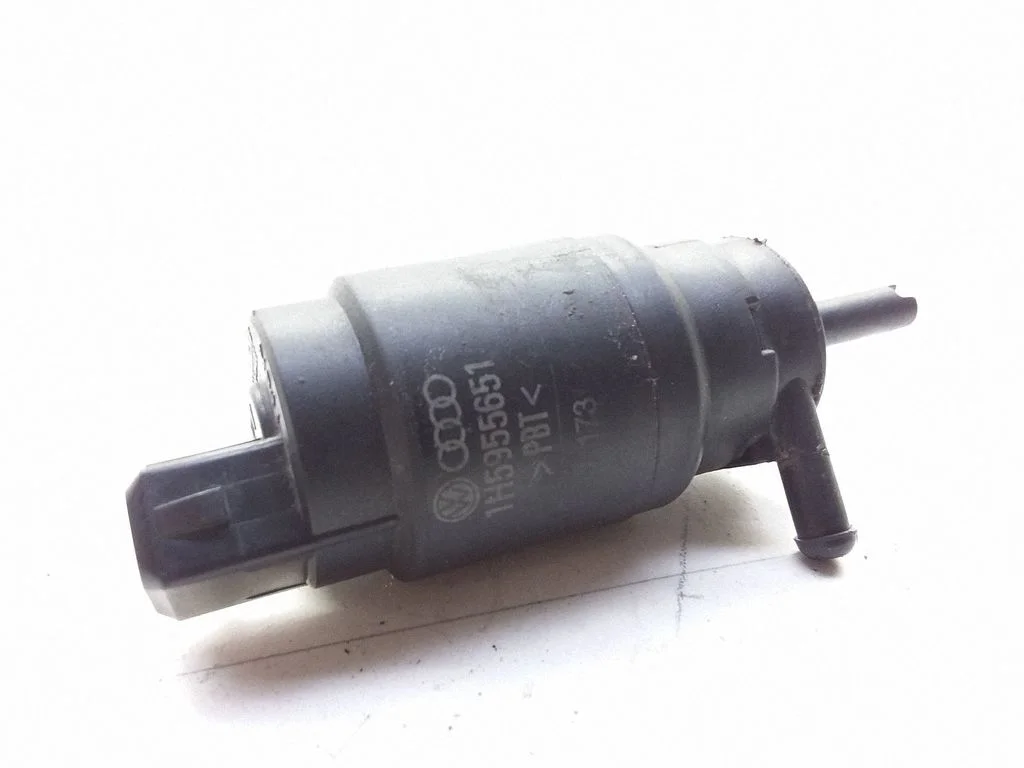Windscreen/windshield washer pump 1H5955651