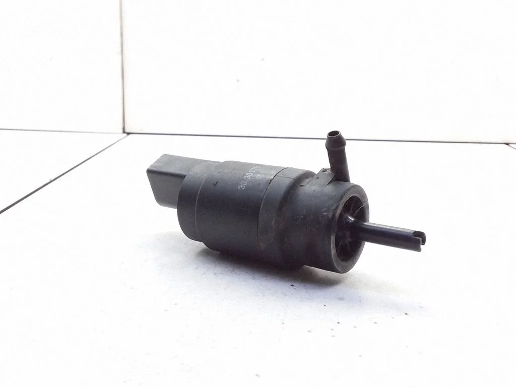 Windscreen/windshield washer pump 3090179