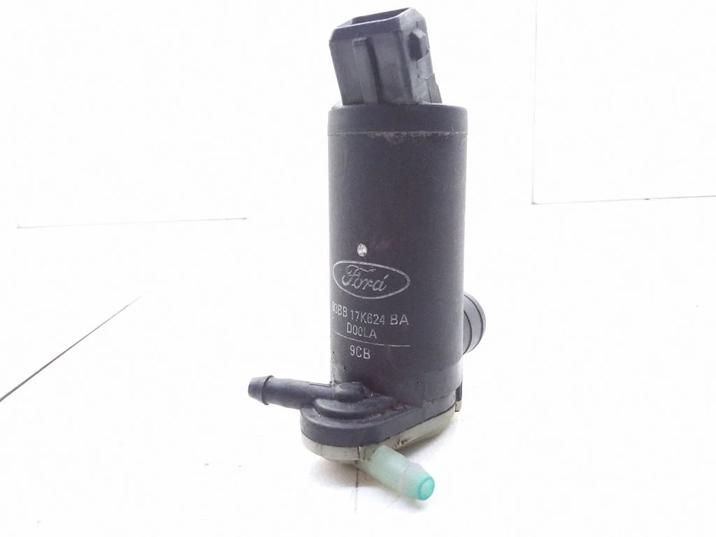 Windscreen/windshield washer pump 93BB17K624BA – Ford Escort (1995-2004)