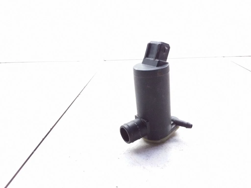 Klaasipesuvedeliku pump (klaaside) – Ford Mondeo MK II (1996-2000)