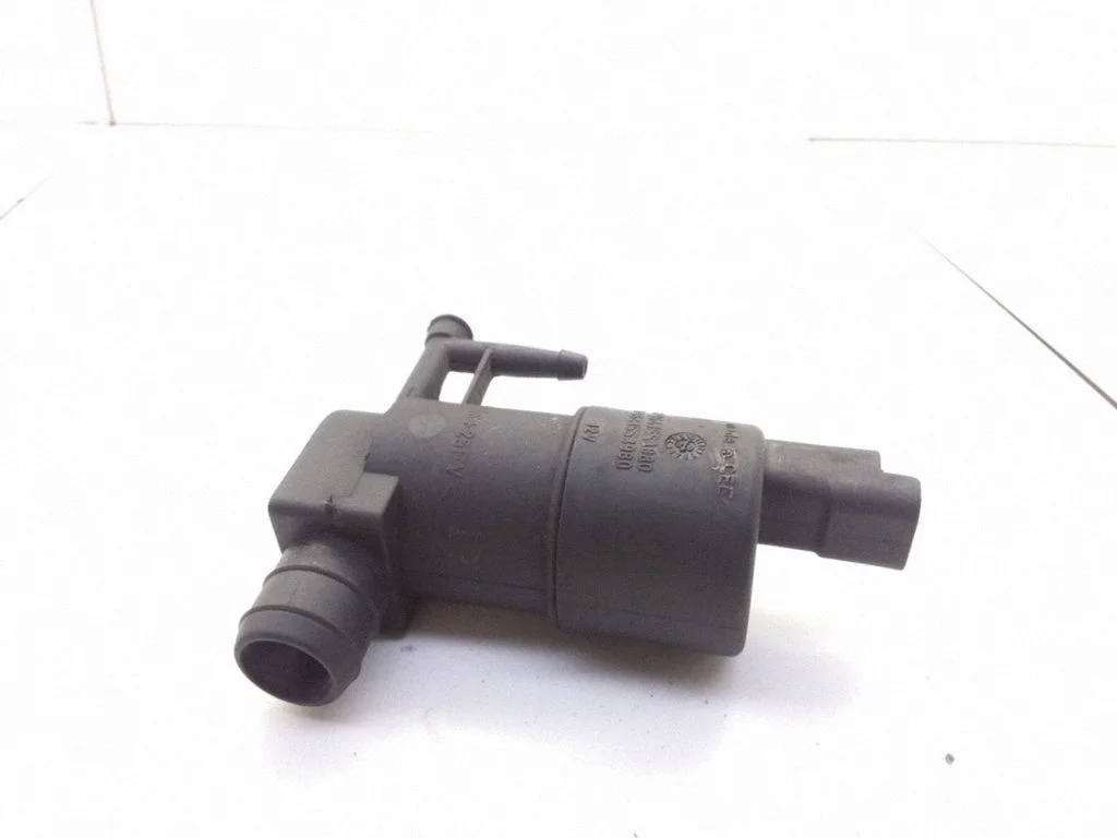 Windscreen/windshield washer pump 9641553880 – Opel Movano A (1998-2010)
